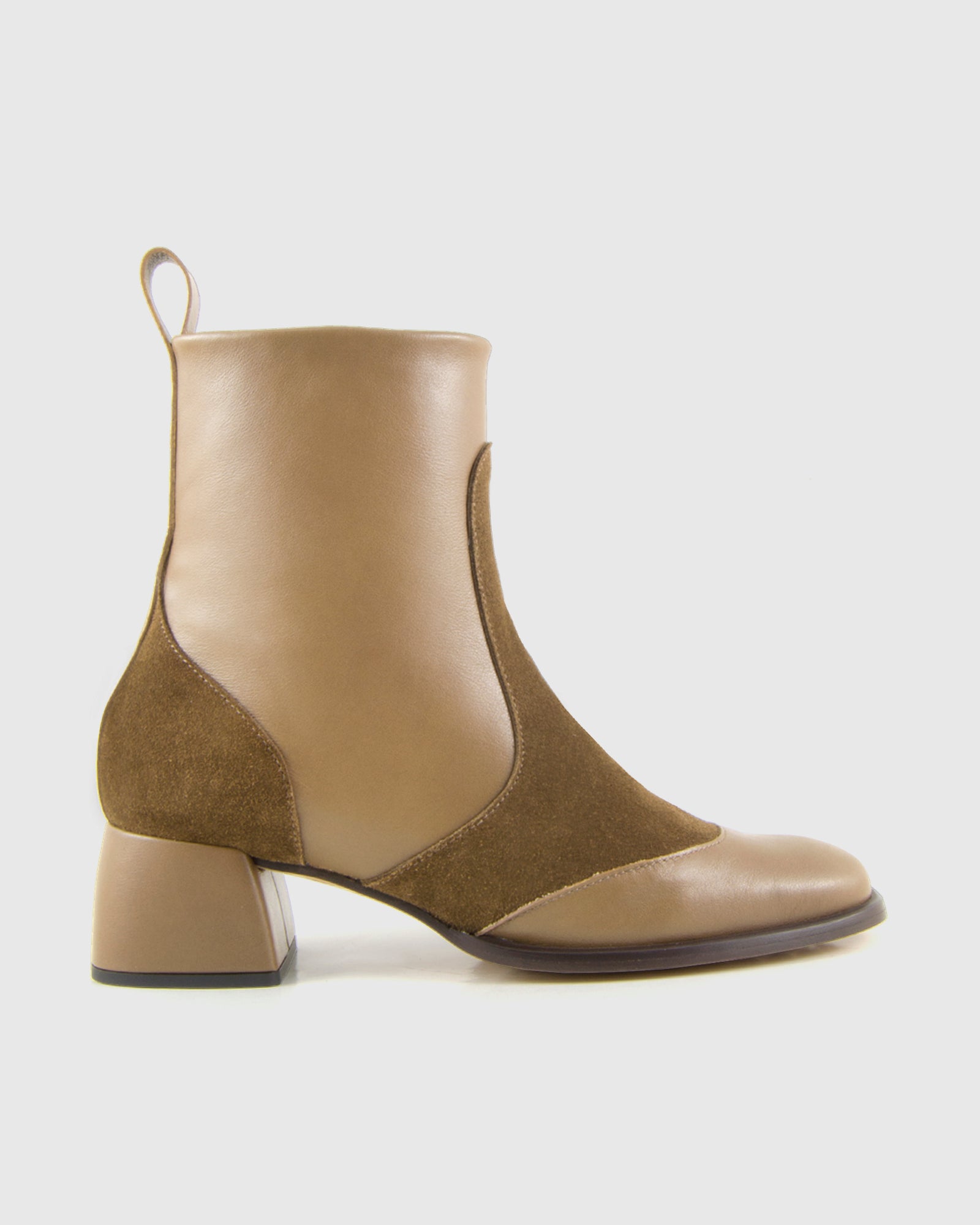 ARNERA Taupe (PRE-ORDER)